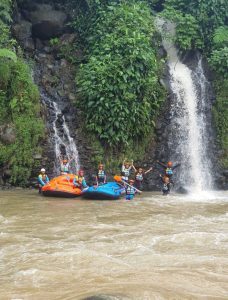 arung jeram cianten jejak